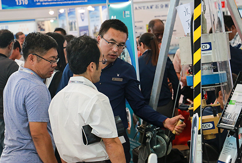 礦業(yè)大會上介紹沉積物取樣設(shè)備.jpg 礦業(yè)大會上介紹沉積物取樣設(shè)備.jpg