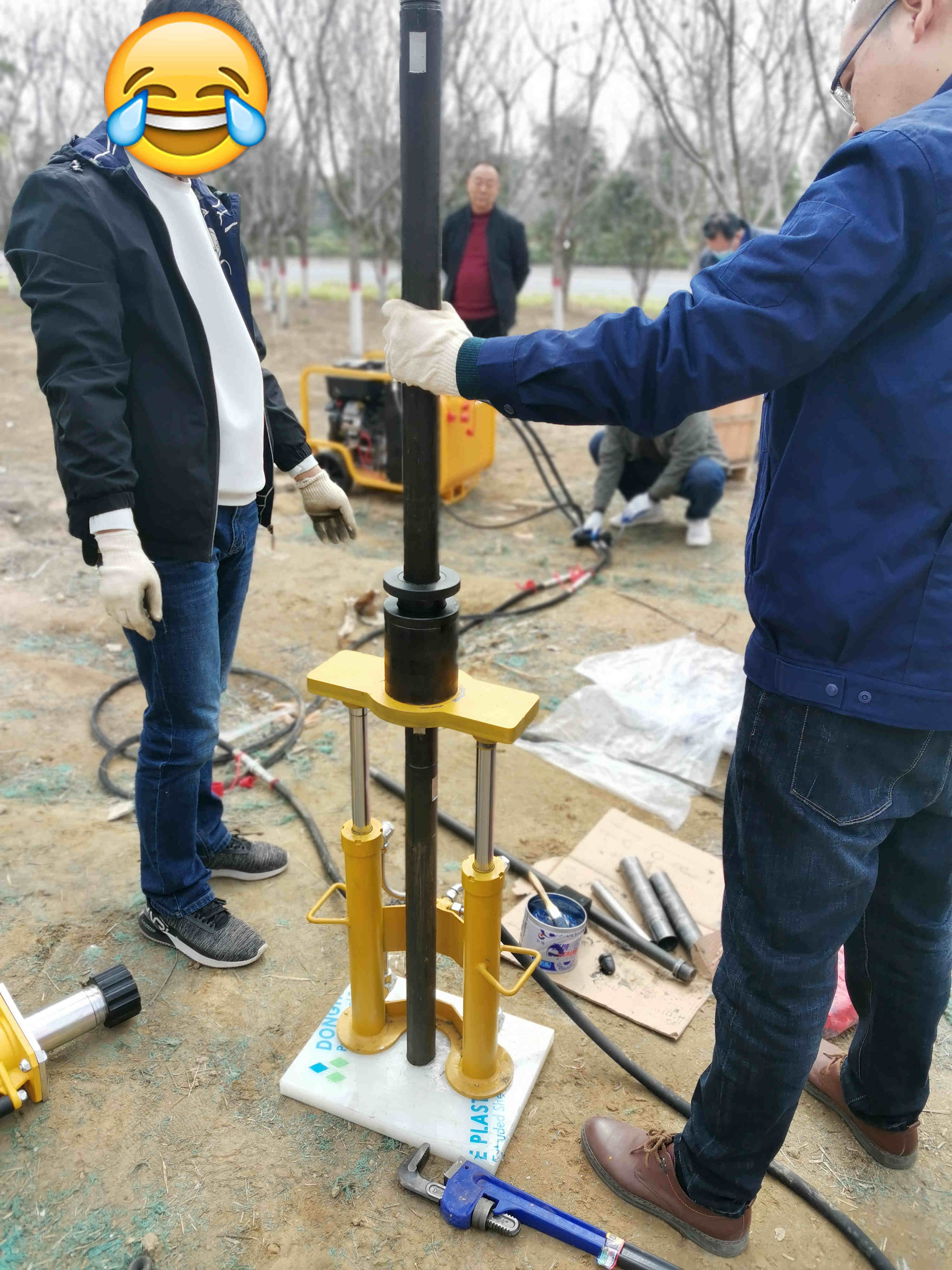 起拔鉆桿_副本.jpg 起拔鉆桿_副本.jpg