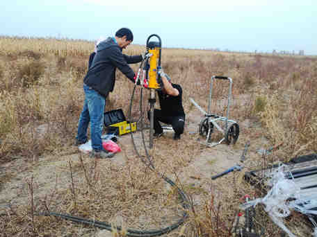 鉆進(jìn)中 (4).jpg 鉆進(jìn)中 (4).jpg