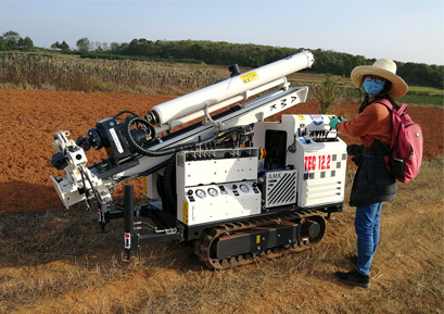 Tecopsa TEC12紅壤地層12米土壤、巖芯采樣