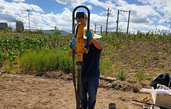 犀牛HPD取土鉆機(jī)云南演示實(shí)記 犀牛HPD取土鉆機(jī)云南演示實(shí)記