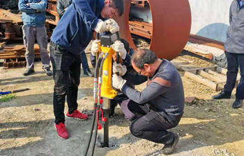 犀牛HPD液壓取土鉆機培訓演示