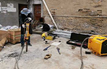 液壓犀牛鉆機培訓(xùn)演示回顧