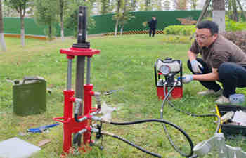 液壓取土鉆機(jī)的交付培訓(xùn) 液壓取土鉆機(jī)的交付培訓(xùn)