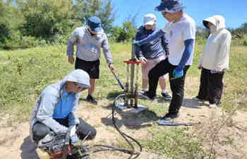 土壤檢測(cè)采樣鉆機(jī)交付 演示